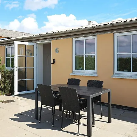 6 Person In Faaborg-by Traum * Faaborg